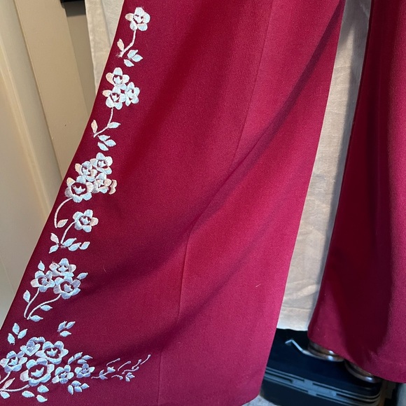 Vintage Elegant Red Wide Leg Trousers with White Embroidery - Picture 2 of 14